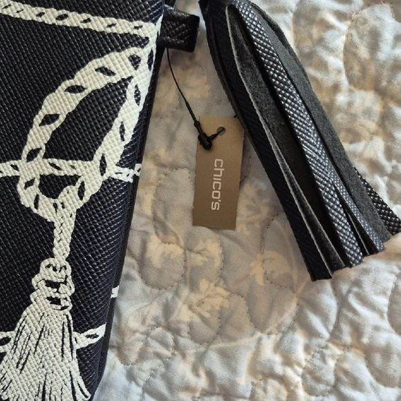 Chico's Navy and White Rope Pattern Pouch - Picture 2 of 3